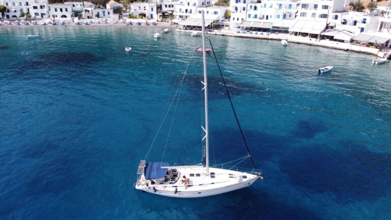 Multi-day sailing excursion with overnight stay onboard